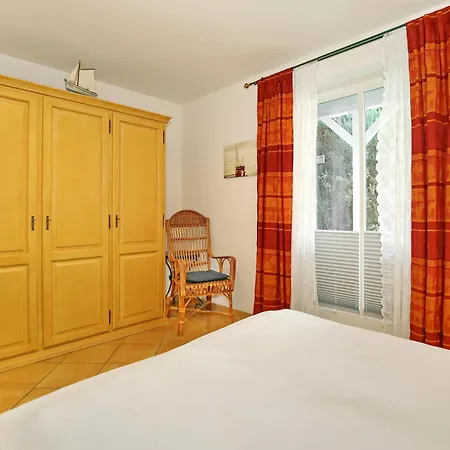 Apartment Am Stadtwald 08 Kuehlungsborn